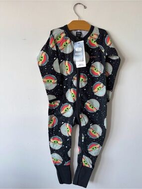 Bonds Black Grogu Star Wars Zip One-Piece Footed Pajamas
